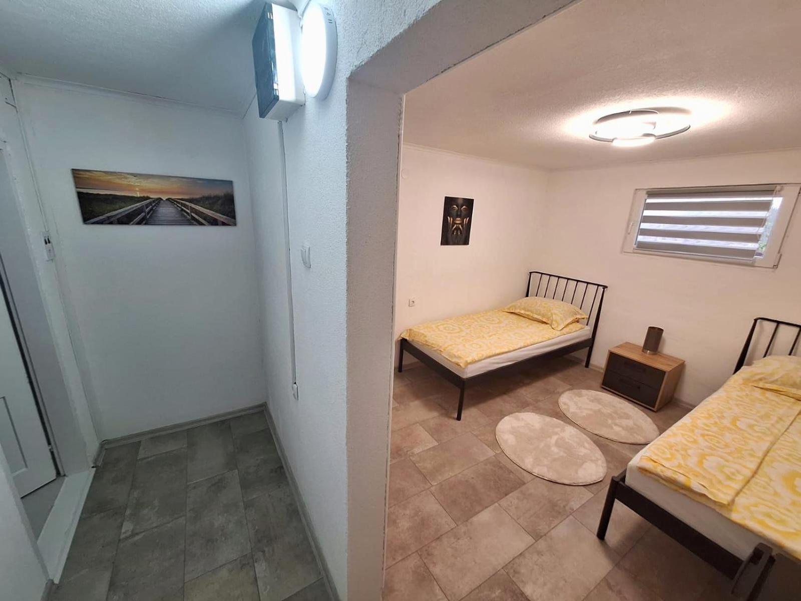 Fly & Stay Apartments Laktasi Ngoại thất bức ảnh