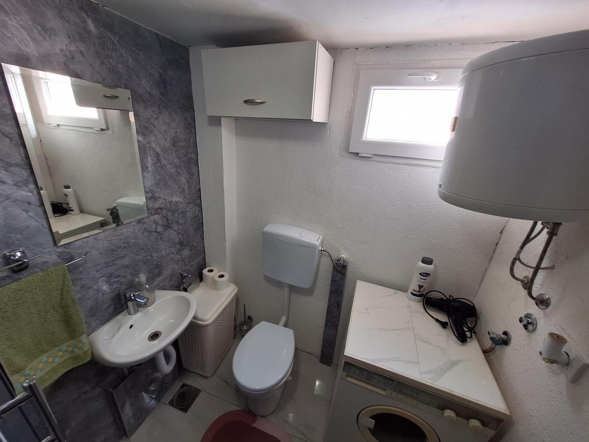 Fly & Stay Apartments Laktasi Ngoại thất bức ảnh