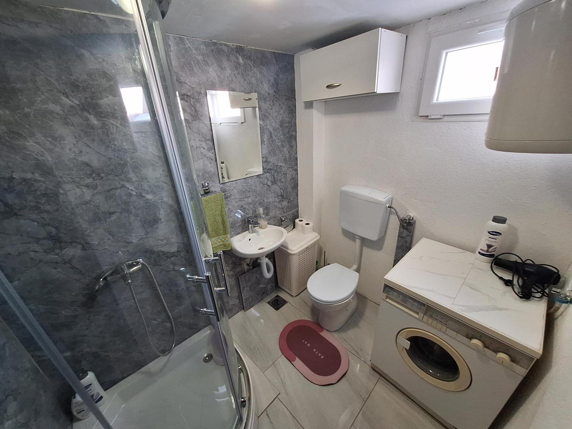 Fly & Stay Apartments Laktasi Ngoại thất bức ảnh